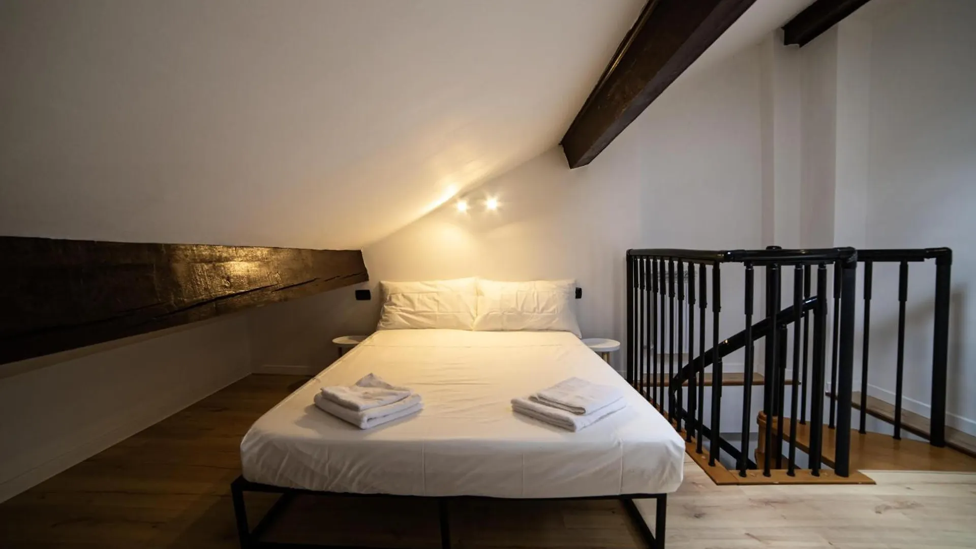 Casa Enea - Luxury House Milano Navigli Apartment Italy